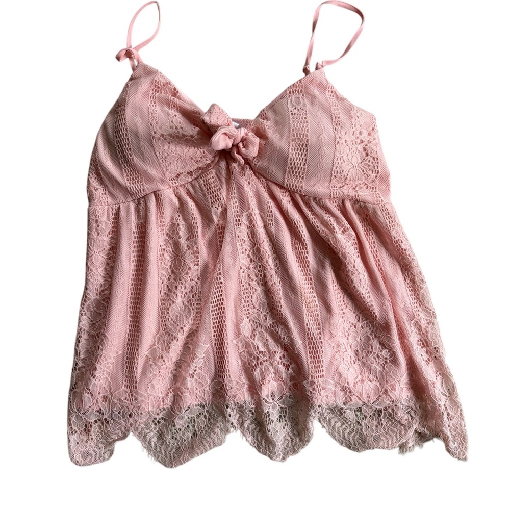 Chic Baby Pink Lacy Camisole with Bow